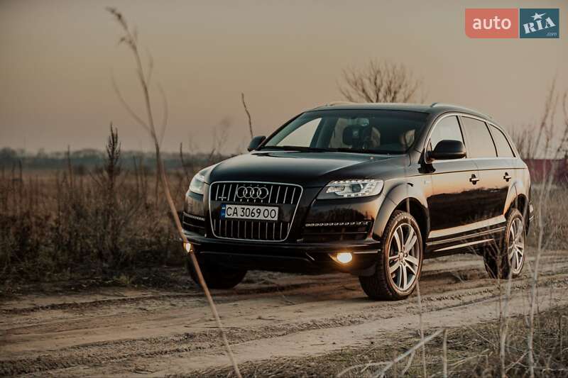 Внедорожник / Кроссовер Audi Q7 2015 в Черкассах