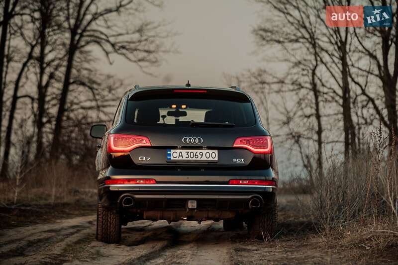 Внедорожник / Кроссовер Audi Q7 2015 в Черкассах