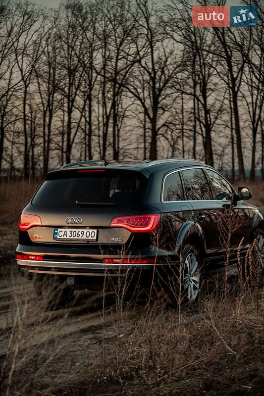Внедорожник / Кроссовер Audi Q7 2015 в Черкассах