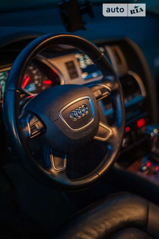 Внедорожник / Кроссовер Audi Q7 2015 в Черкассах