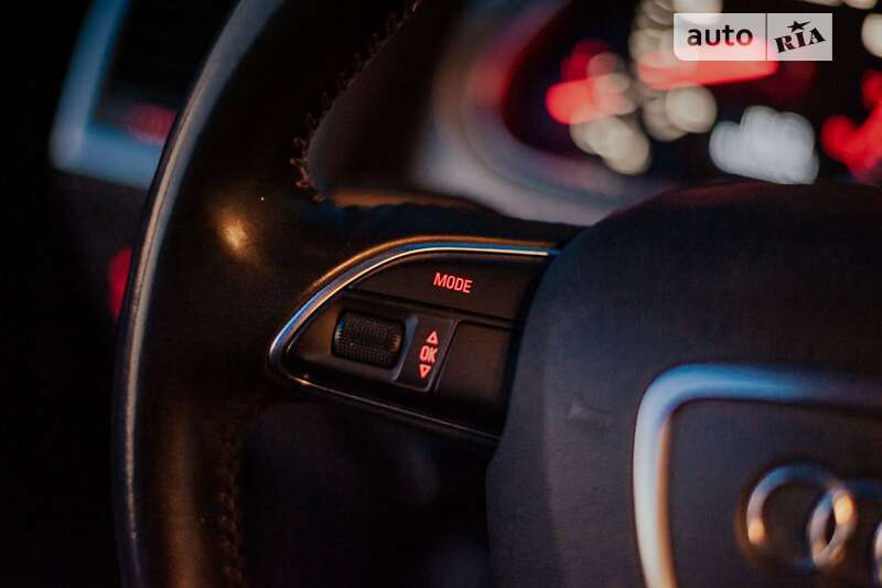 Внедорожник / Кроссовер Audi Q7 2015 в Черкассах