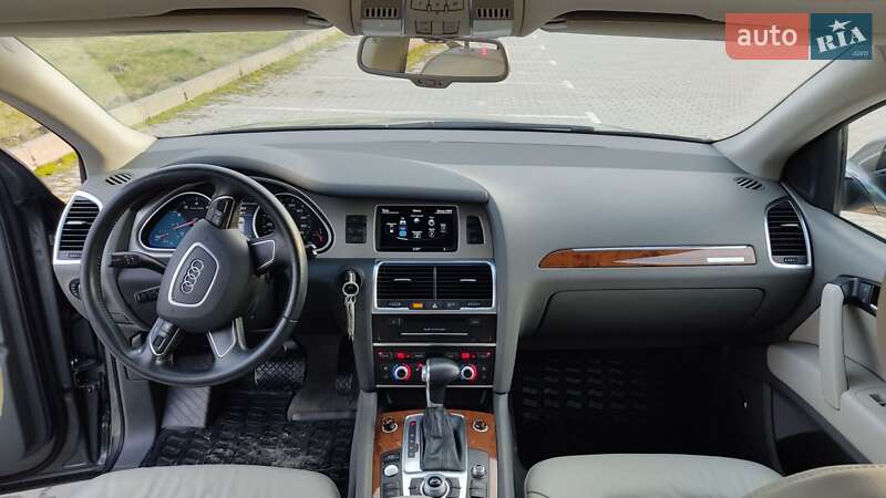 Внедорожник / Кроссовер Audi Q7 2015 в Бродах