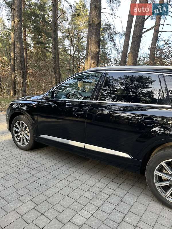 Позашляховик / Кросовер Audi Q7 2018 в Львові