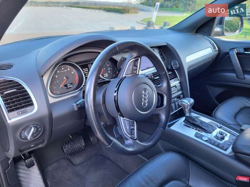 Позашляховик / Кросовер Audi Q7 2015 в Черкасах