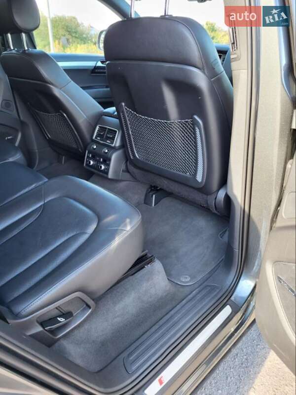 Позашляховик / Кросовер Audi Q7 2015 в Черкасах