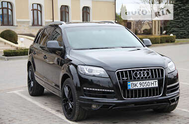 Внедорожник / Кроссовер Audi Q7 2010 в Сарнах