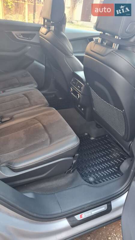 Внедорожник / Кроссовер Audi Q7 2018 в Рахове