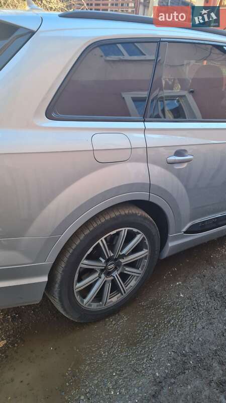 Внедорожник / Кроссовер Audi Q7 2018 в Рахове