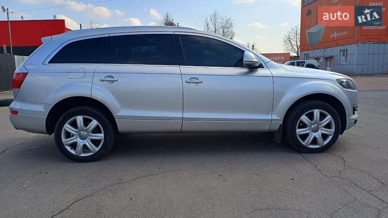 Внедорожник / Кроссовер Audi Q7 2006 в Киеве