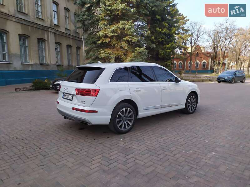 Позашляховик / Кросовер Audi Q7 2017 в Сумах