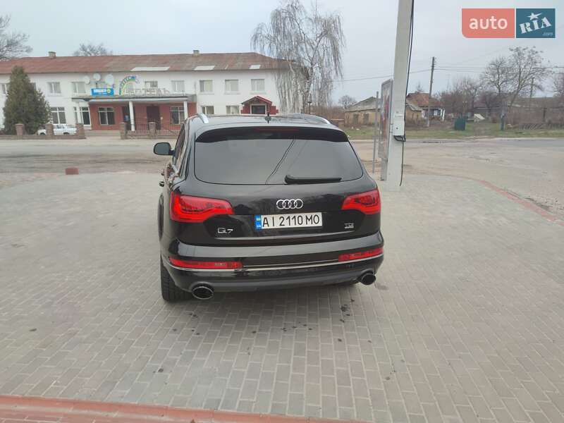 Внедорожник / Кроссовер Audi Q7 2011 в Березане