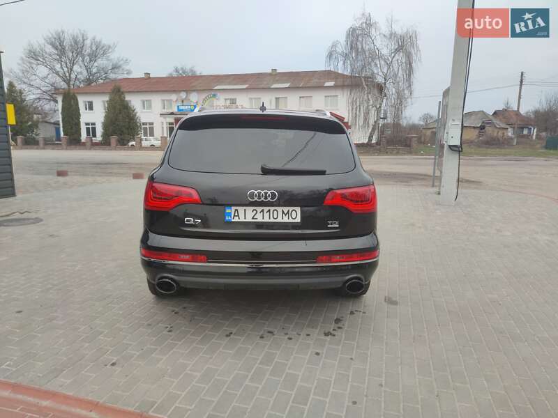 Внедорожник / Кроссовер Audi Q7 2011 в Березане