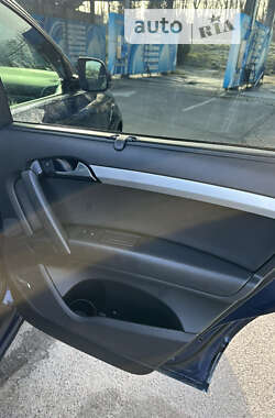 Внедорожник / Кроссовер Audi Q7 2010 в 