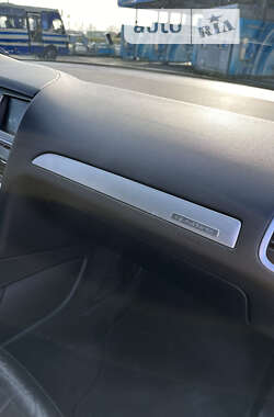 Внедорожник / Кроссовер Audi Q7 2010 в 