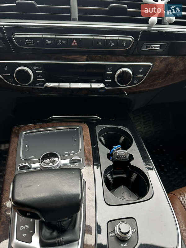 Внедорожник / Кроссовер Audi Q7 2016 в Броварах
