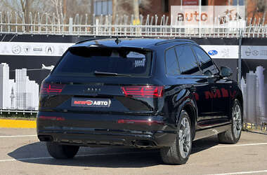 Позашляховик / Кросовер Audi Q7 2016 в Києві