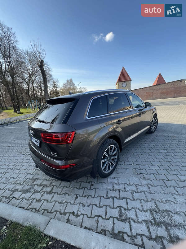Позашляховик / Кросовер Audi Q7 2016 в Бережанах
