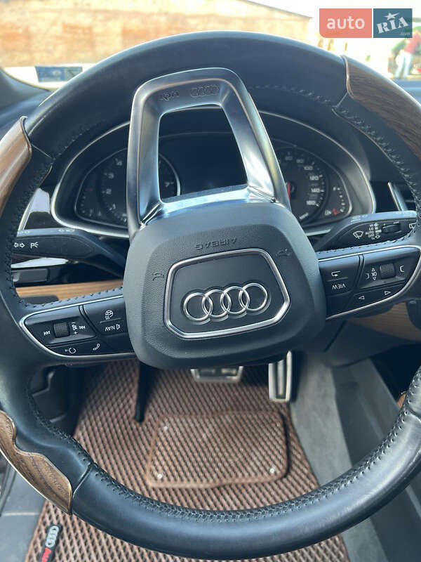 Позашляховик / Кросовер Audi Q7 2016 в Бережанах