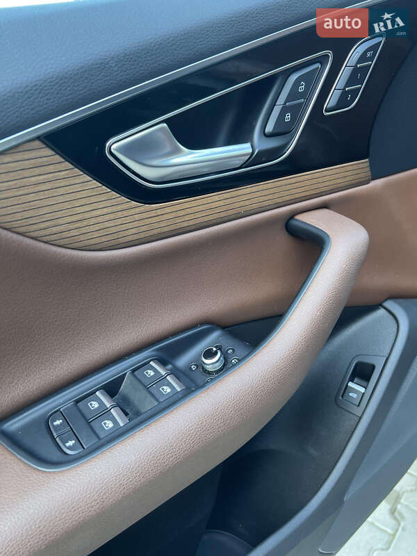 Позашляховик / Кросовер Audi Q7 2016 в Бережанах
