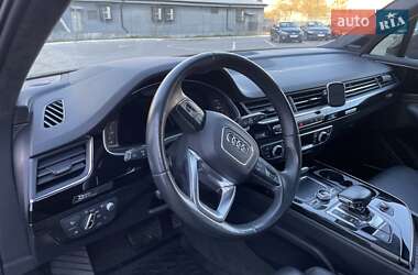 Позашляховик / Кросовер Audi Q7 2017 в 
