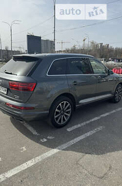 Позашляховик / Кросовер Audi Q7 2018 в Києві