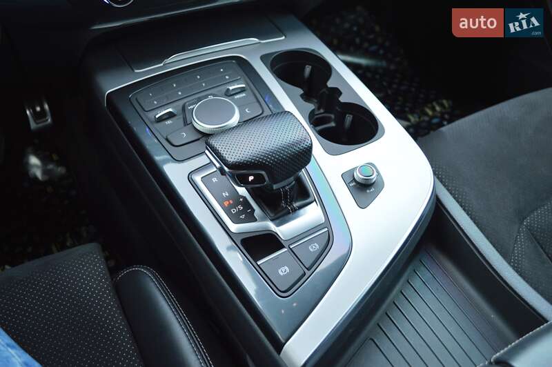 Внедорожник / Кроссовер Audi Q7 2017 в Одессе