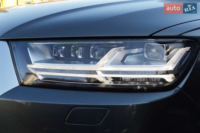 Внедорожник / Кроссовер Audi Q7 2017 в Одессе