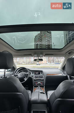 Внедорожник / Кроссовер Audi Q7 2015 в 