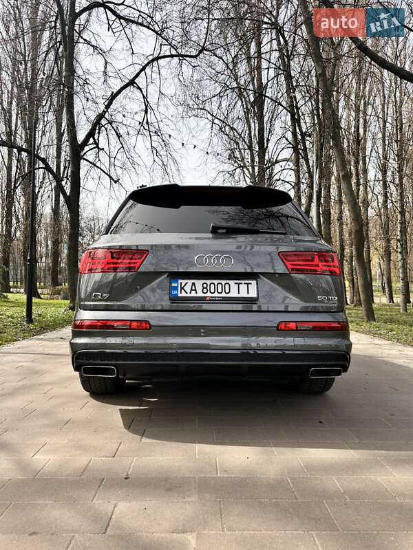 Позашляховик / Кросовер Audi Q7 2019 в Києві