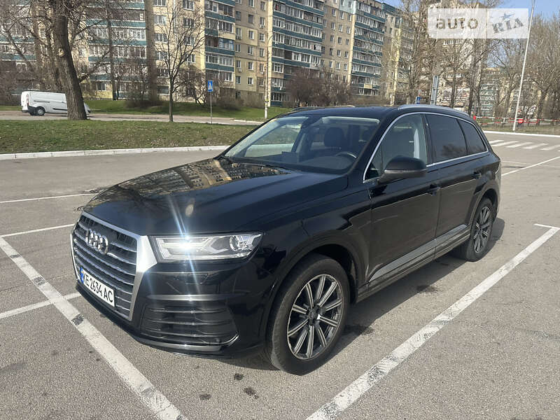 Позашляховик / Кросовер Audi Q7 2018 в Кам'янському