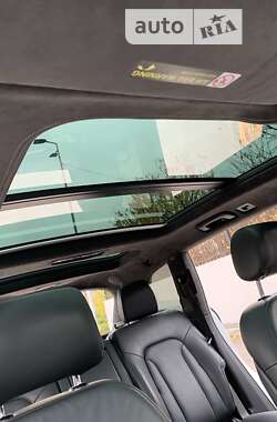 Внедорожник / Кроссовер Audi Q7 2015 в 