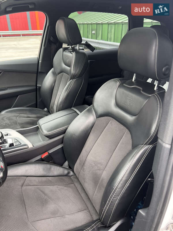 Внедорожник / Кроссовер Audi Q7 2016 в Киеве