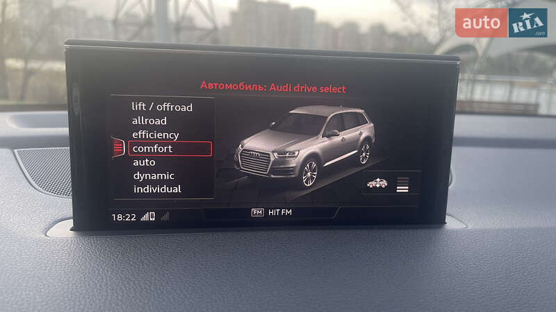 Позашляховик / Кросовер Audi Q7 2017 в Києві