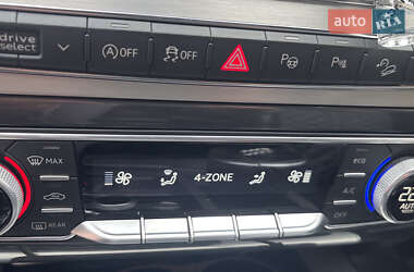 Позашляховик / Кросовер Audi Q7 2017 в 