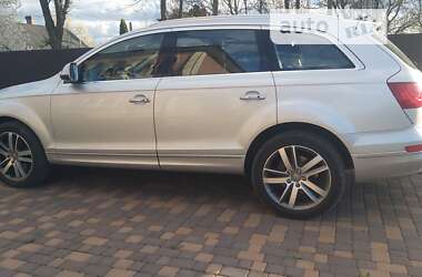 Внедорожник / Кроссовер Audi Q7 2010 в Черновцах