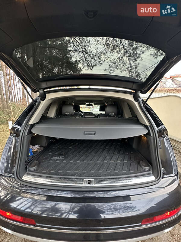 Позашляховик / Кросовер Audi Q7 2012 в Львові