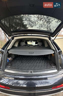 Внедорожник / Кроссовер Audi Q7 2012 в 