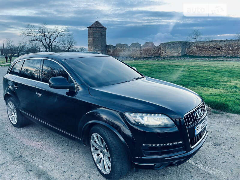 Позашляховик / Кросовер Audi Q7 2013 в Білгороді-Дністровському