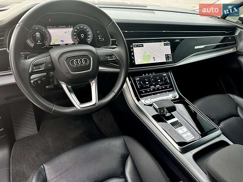 Позашляховик / Кросовер Audi Q7 2020 в Ужгороді