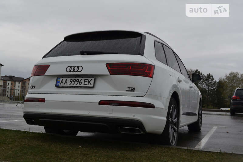 Внедорожник / Кроссовер Audi Q7 2018 в Ровно