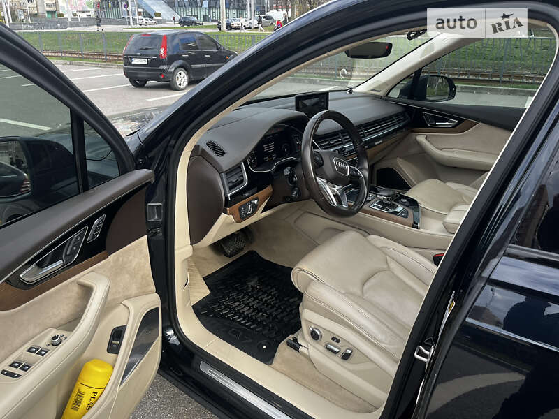 Внедорожник / Кроссовер Audi Q7 2017 в Харькове