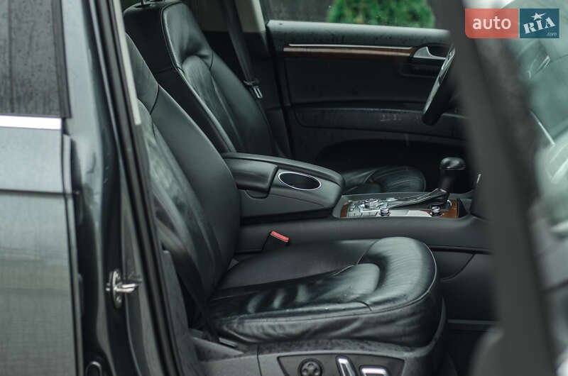 Позашляховик / Кросовер Audi Q7 2015 в Тернополі