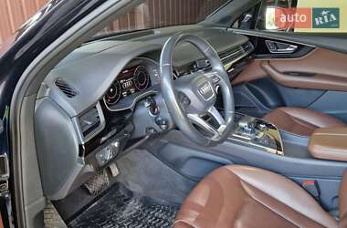 Внедорожник / Кроссовер Audi Q7 2017 в 