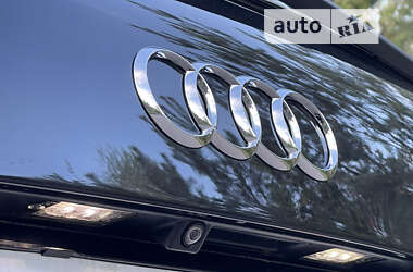 Внедорожник / Кроссовер Audi Q7 2014 в 