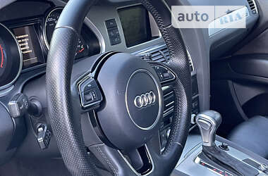 Внедорожник / Кроссовер Audi Q7 2014 в 