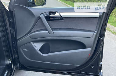 Внедорожник / Кроссовер Audi Q7 2014 в 