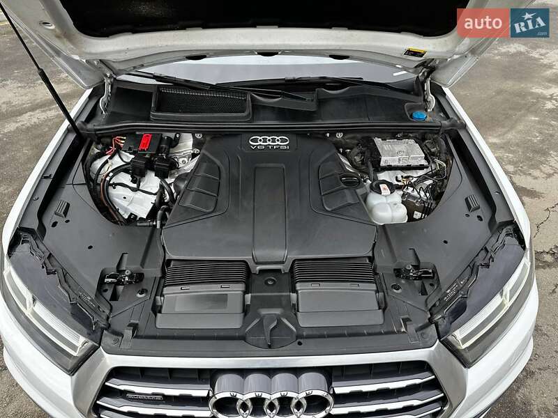 Внедорожник / Кроссовер Audi Q7 2017 в Ивано-Франковске