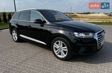 Внедорожник / Кроссовер Audi Q7 2015 в Городке