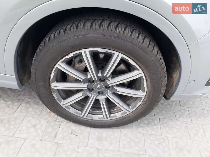 Позашляховик / Кросовер Audi Q7 2018 в Львові