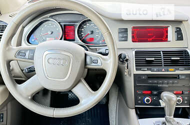 Внедорожник / Кроссовер Audi Q7 2006 в Днепре